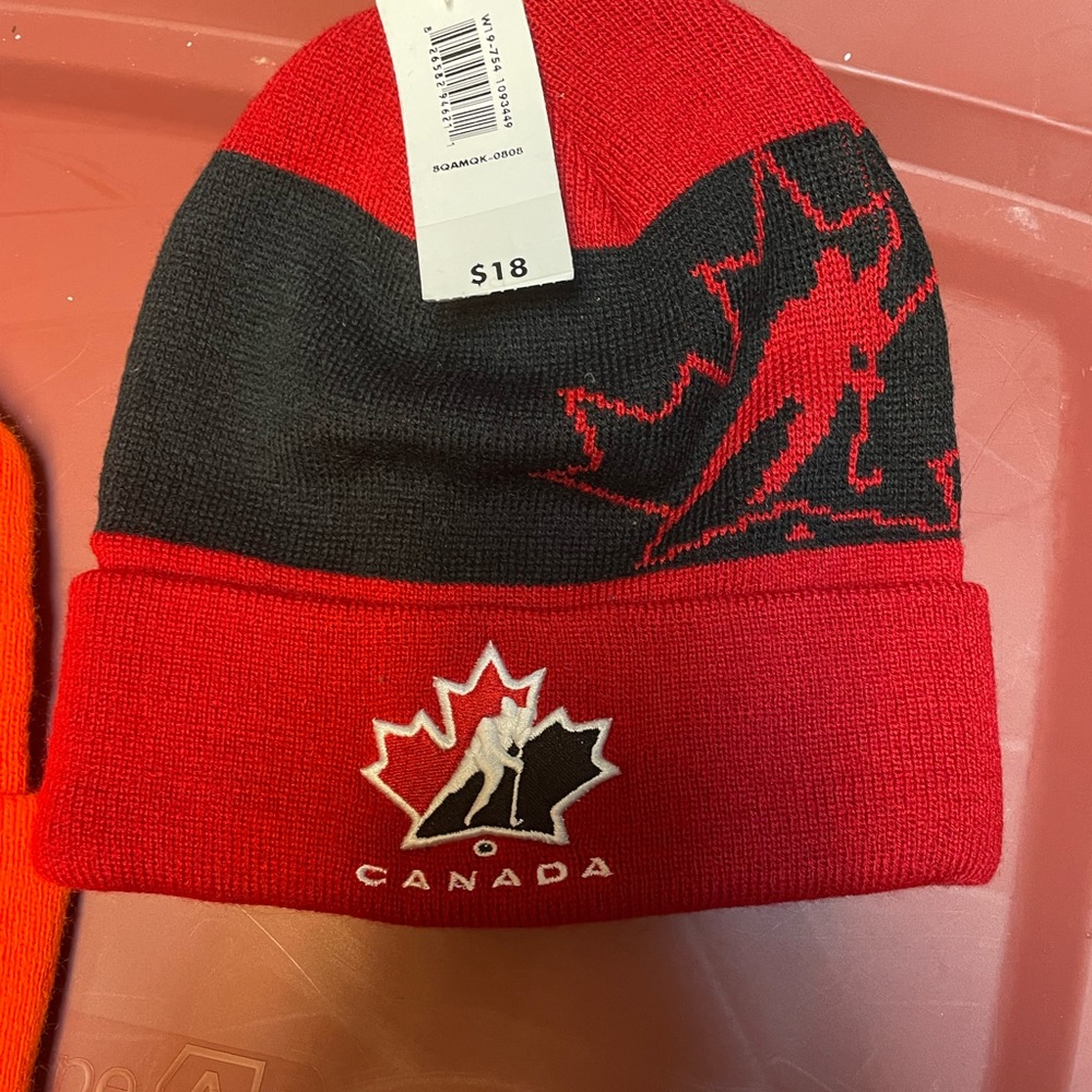3/$25 Kids winter hat team Canada brand new with tags
